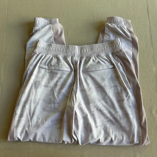 Athleta Brooklyn Lined Pink Camo Jogger Pant - Image 6
