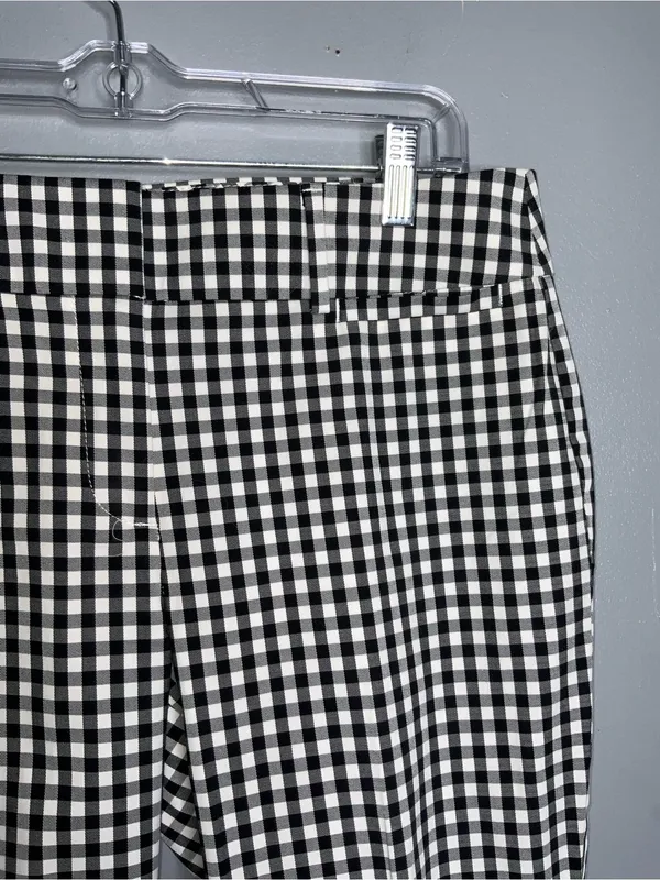 Ann Taylor Black & White Gingham Capri Size 8 - Image 3