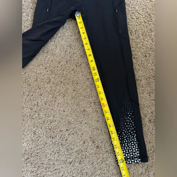Lululemon Black Leggings with White Accents size 8 - Image 9