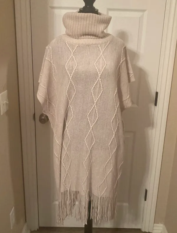 Time And Tru Beige fall cable knit poncho vest - Image 3