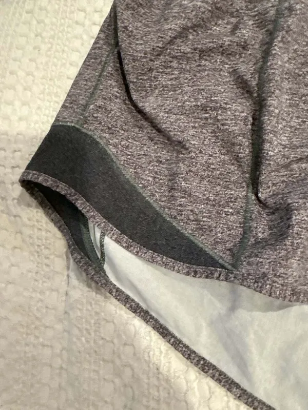 Lululemon Hotty Hot Short Heather Lux Multi Black Size 8 (44) - Image 2