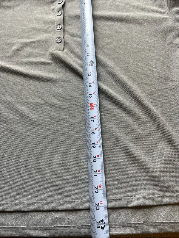 NWT Halara Gray Relaxed Fit Henley with thumb holes size xs - Image 7