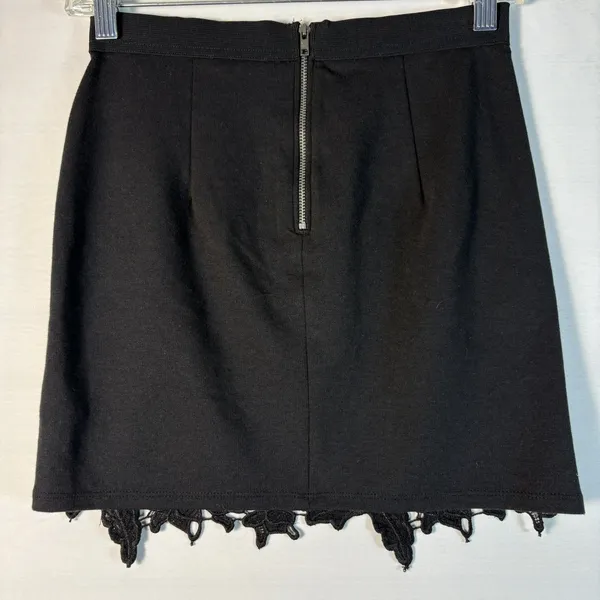 American Eagle Outfitters Black Lace Front‎ Mini Skirt Womens Size 0 - Image 3