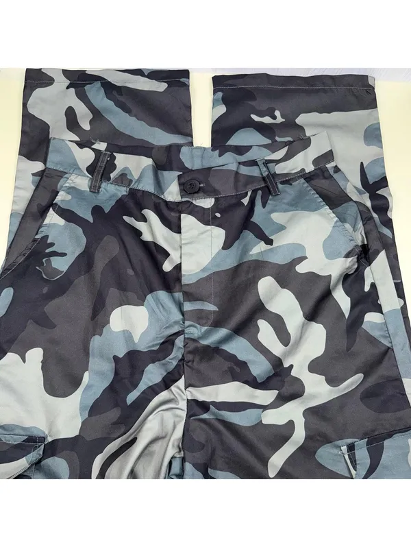 Women’s Large Blue Gray Camo Cargo Pants Wide Leg Utility Pockets 31x27 - Image 4