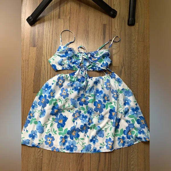 Princess Polly offshore mini dress 8 blue floral - Image 3