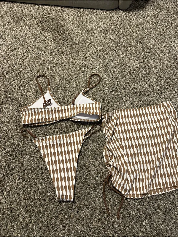Amazon 3-Piece Brown & Cream Houndstooth Bikini Set - Image 3