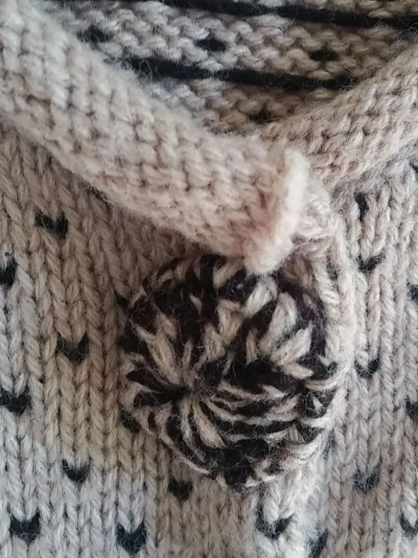American Rag L Black Tan Crop Sweater - Image 4