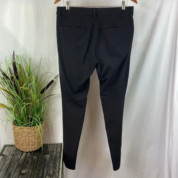 Lululemon Women's Black Zip Up Casual Pants 32 - Image 3