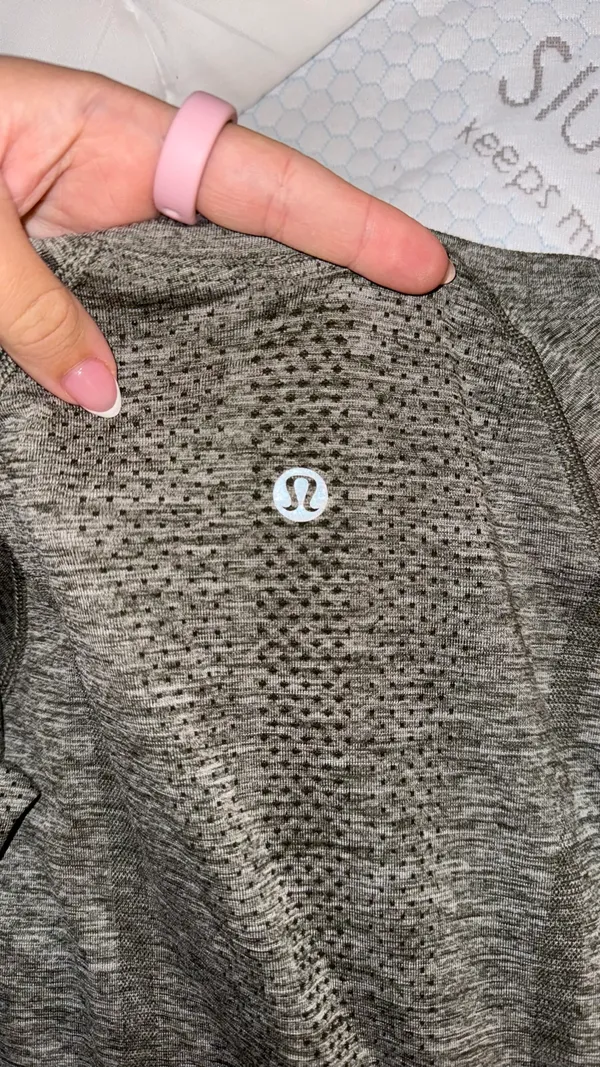 Lululemon Swiftly Tech Long Sleeve - Image 3