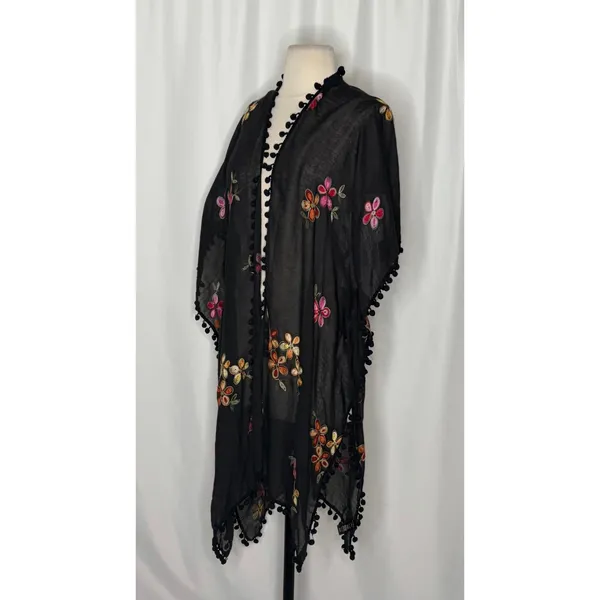 DO EVERYTHING IN LOVE Embroidered Floral Kimono Wrap Black Bohemian One Size - Image 5