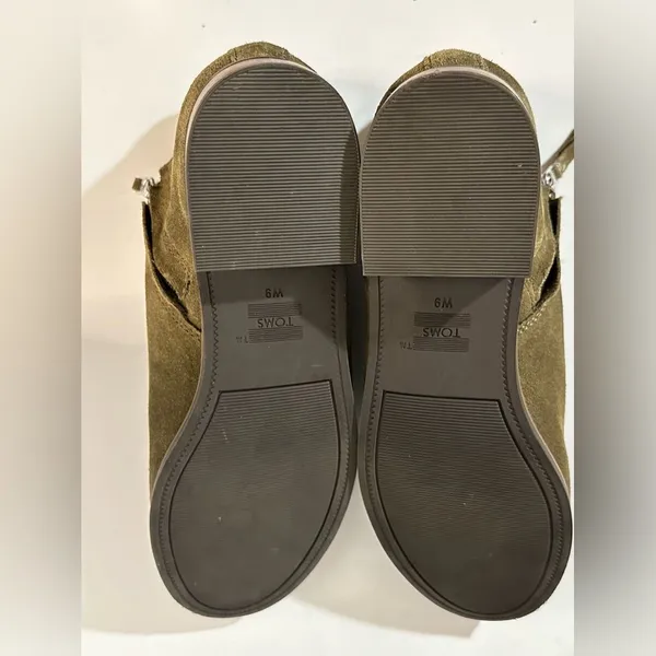 TOMS Reese Bootie Suede Olive Green EUC Size‎ W9 - Image 6