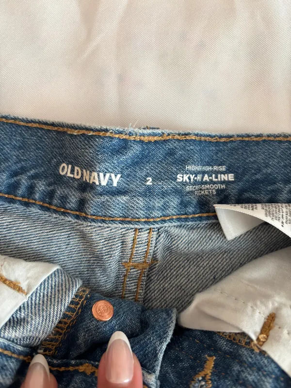 Old Navy Denim Shorts - Image 3
