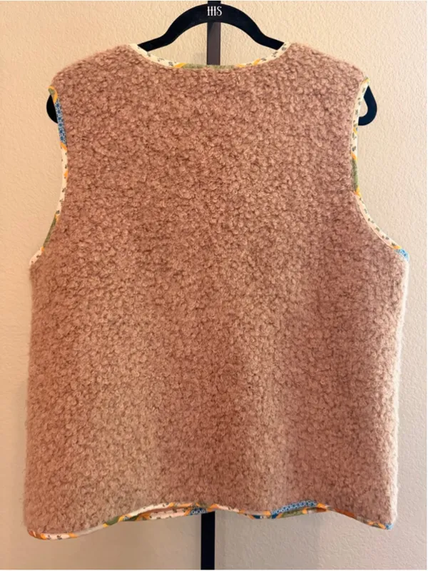 Easel Floret Embroidered Sweater Vest in Latte Size S - Image 3