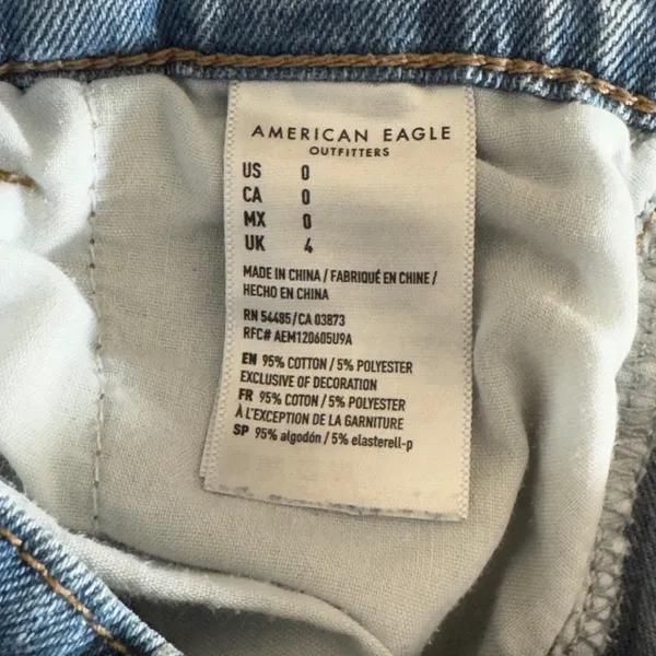 343 | American Eagle Mom Short Light Wash‎ High Rise Pleated Cuffed Denim Size 0 - Image 5