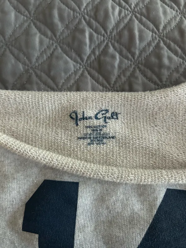 Brandy Melville Off-The-Shoulder 14 crop top - Image 2