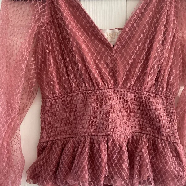 Audrey Parks Francesca's Peplum Blouse Womens Size S‎ Pink Lace Smocked Etheral - Image 2