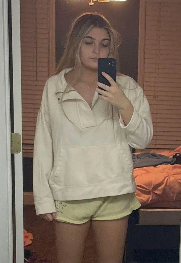 Target white crew neck sweatshirt - Image 2