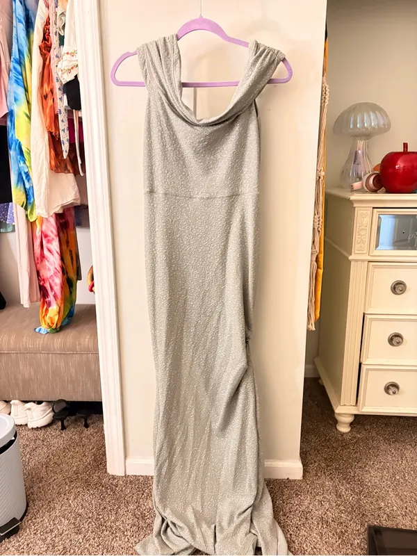 Windsor off the shoulder long green sparkly dress size Large - Image 3