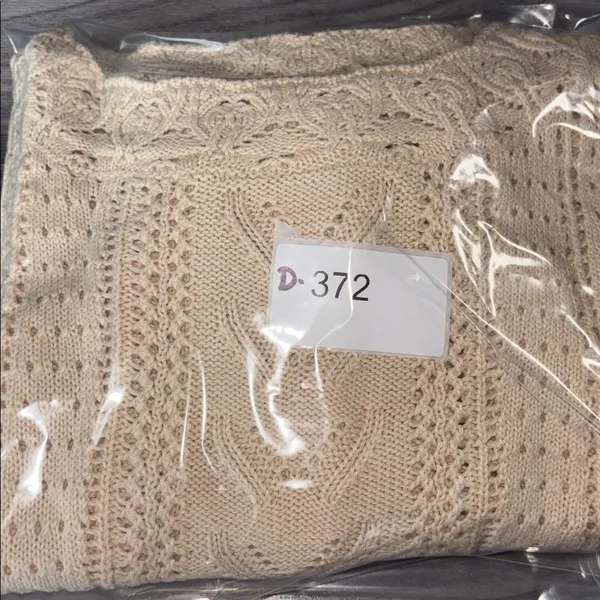Elegant tan boho lace crochet sweater - Image 9