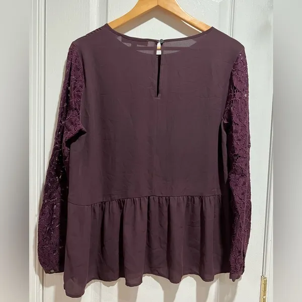 Ann Taylor LOFT medium Burgundy Lace Long Sleeve Peplum Blouse Top - Image 4