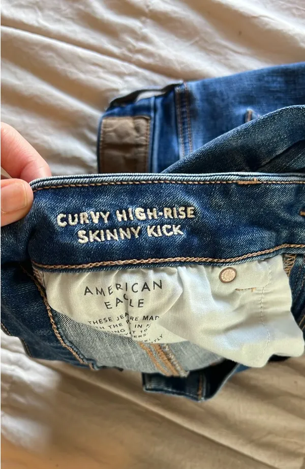 Curvy High-Rise American Eagle - Image 2