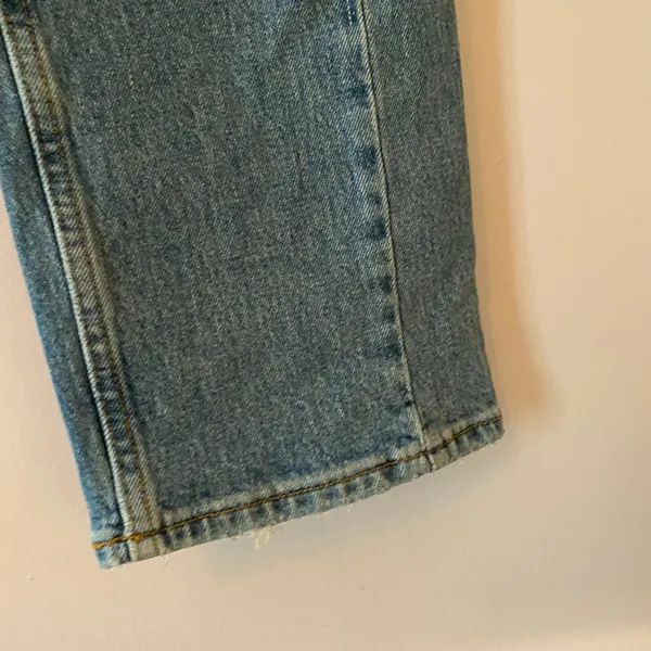 Abercrombie & Fitch The 90s Straight Ultra High Rise Jeans Women's size 30 / 10 - Image 4