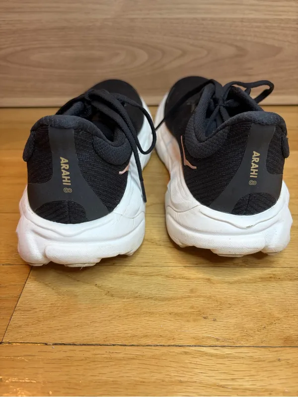 Hoka Arahi 8 Women's Sneakers - Size 5.5 Wide - Image 4