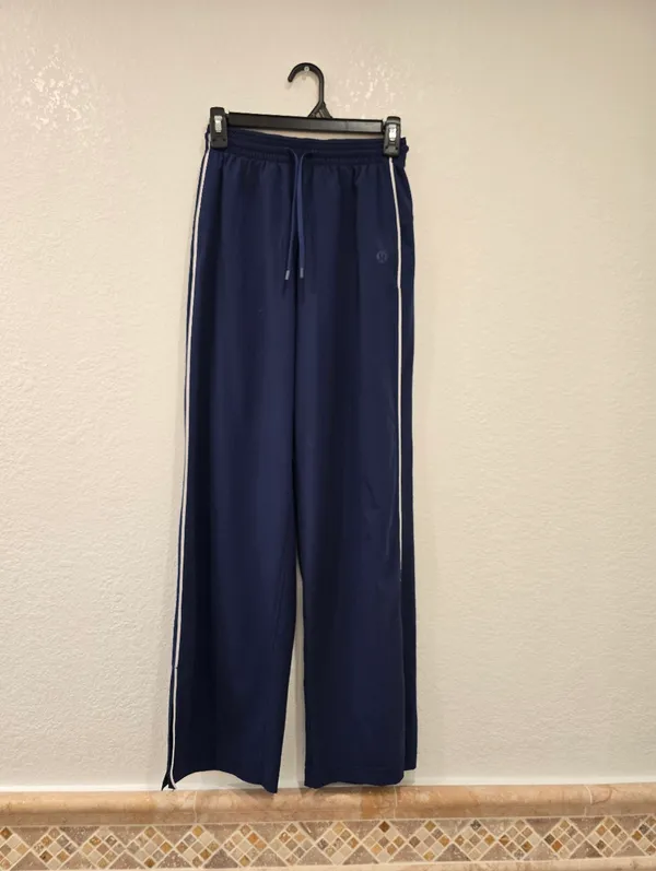 Lululemon Court Rival Wide-Leg Track Pant 0 - Image 4