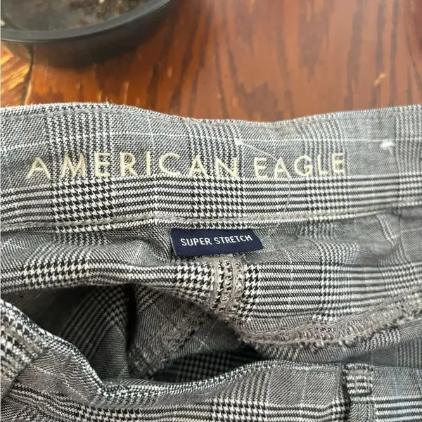 American Eagle Hi Rise Mini Skirt Size 12 Glen Plaid Grey - Image 2