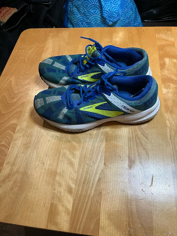 Men’s Brooks Running Sneakers - Image 2