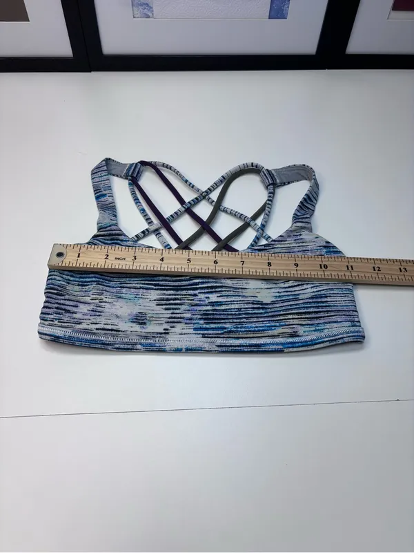 Lululemon Free To Be Bra (Wild) featuring a blue and white abstract blurry print - Image 5