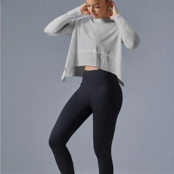 Velvet Vault Gray Pullover Lightweight Crop Top(Size Small) Gray - Image 4