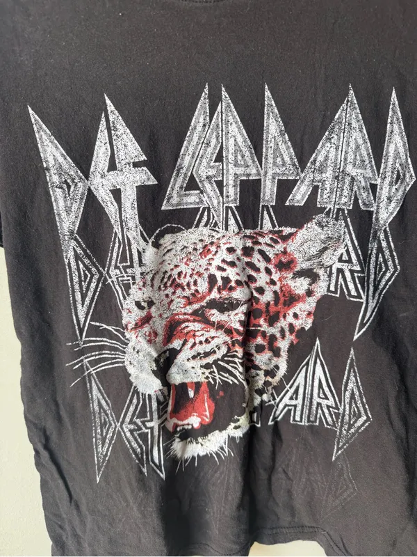Def Leppard Leopard Graphic Band Tee Black Short Sleeve T-Shirt - Image 3