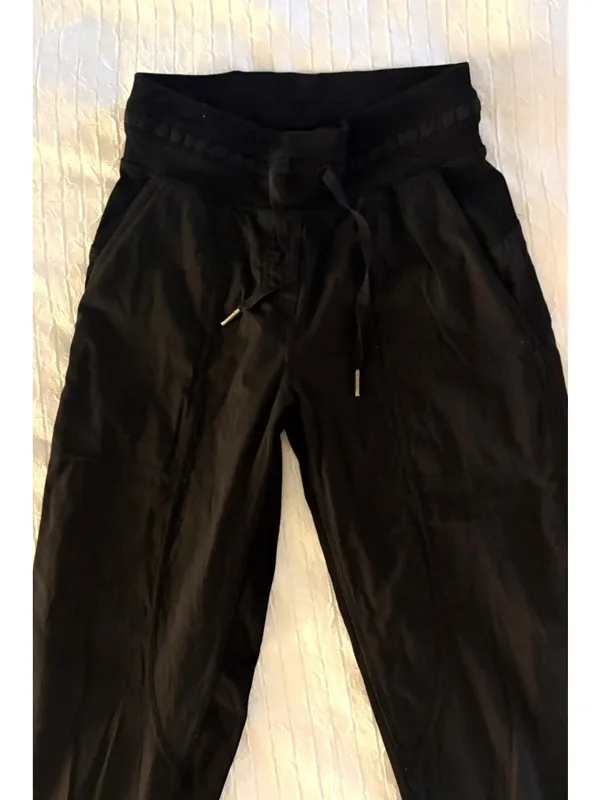 EXCELLENT Lululemon Dance Studio Mid Rise Crop 25" Pants Black Activewear 2 - Image 3