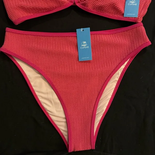 NWT Cupshe Pink Wave U-Ring Bikini Top & High-Rise Bottoms Set - Image 4