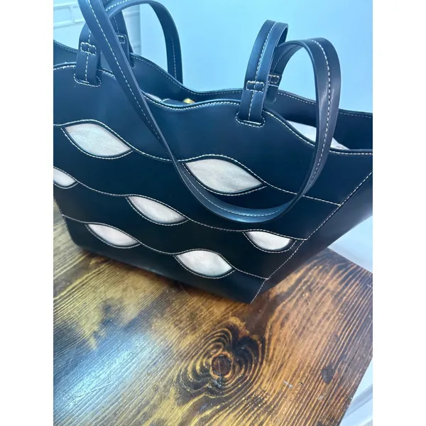 Free Assembly Black Tote And Matching‎ Wallet - Image 2