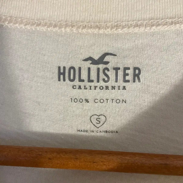 Hollister Oversized Graphic Tshirt - Image 2