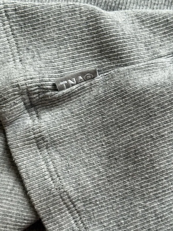 Aritzia TNA Long Sleeve Top - Image 3