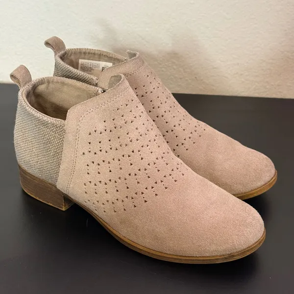 TOMS Suede Leather Ankle Boots Low Block Heel Western BOHO Booties Size 7.5 Deia - Image 2