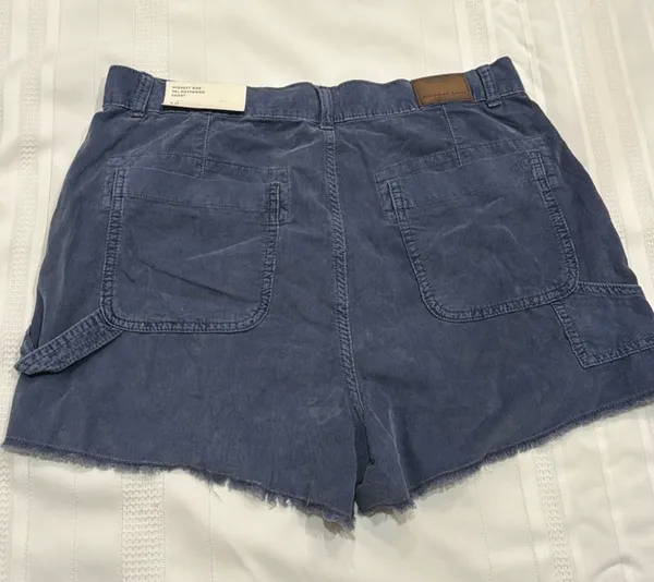 American Eagle Highest Rise Boyfriend Shorts - Image 2