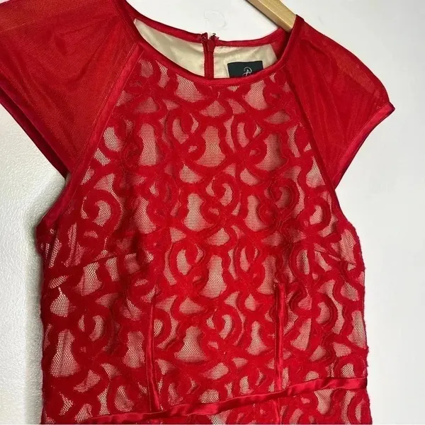 Adrianna Papell Dress Women's Cap Sleeve Red Tonal Piped Lace Knee Length Size 8 - Image 6