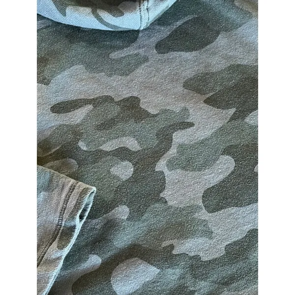 Cabela's Women's Blue Camo Organic Cotton Sweatshirt size Medium - Image 7
