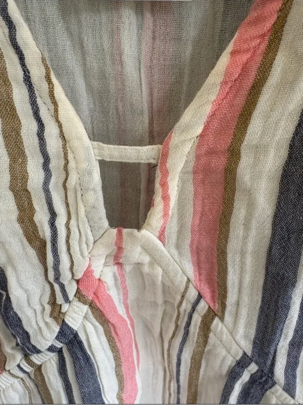 NWT EVEREVE Calla Gauze Flutter Sleeve Top Size Medium - Image 6