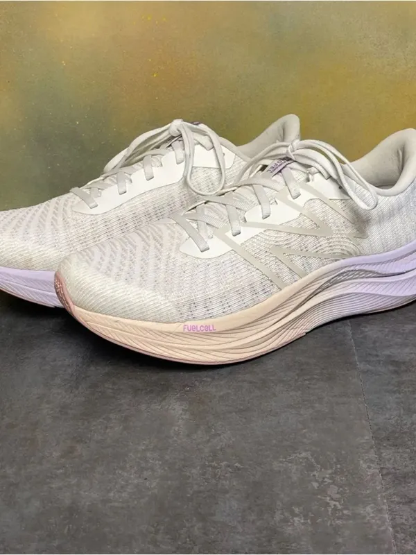 New Balance Fuelcell Propel V4 Women's Off White Running Shoes Size 9.5B - Image 3