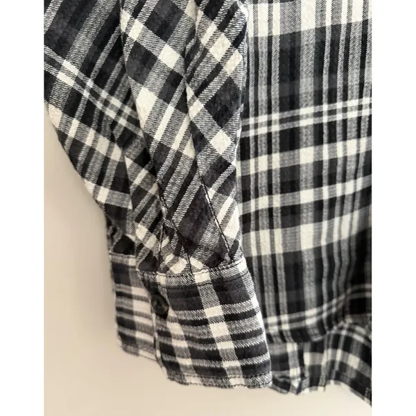 Free People We The‎ Free Indigo Skies White/Black Plaid Shirt Women's Size Small - Image 8