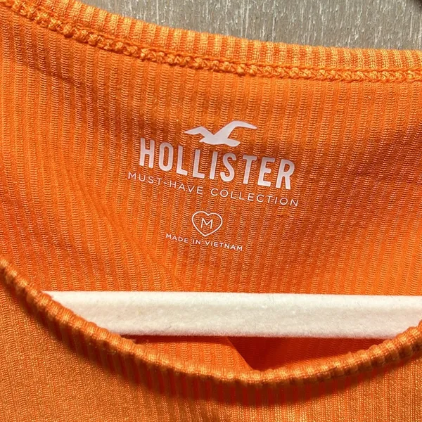 Bright orange hollister cutout shoulder crop tank top - Image 3