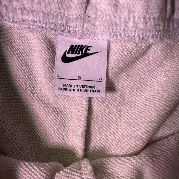 Nike Women's Athletic White Shorts - Image 5