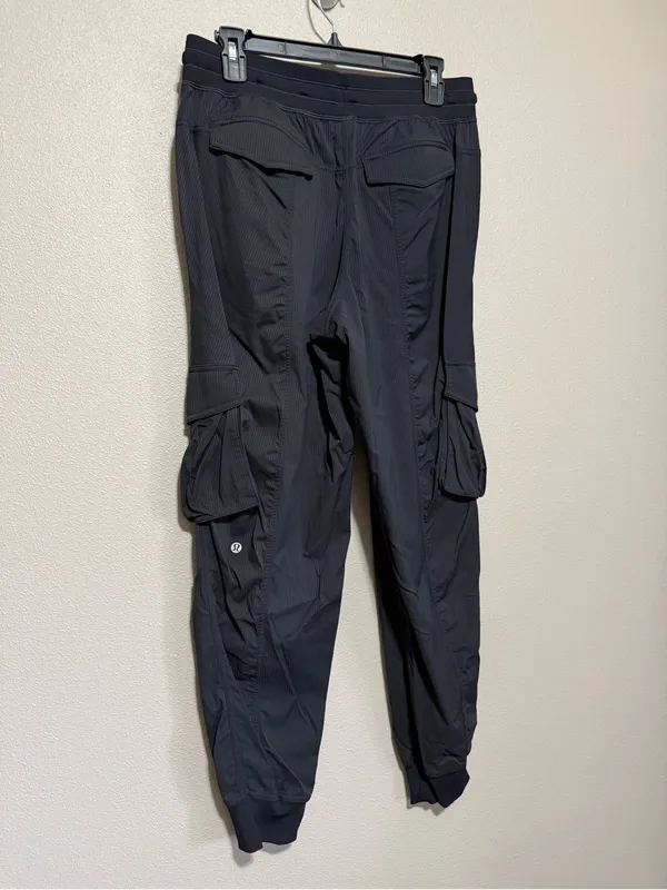Lululemon Dance Studio
Jogger 6 | S - Image 4