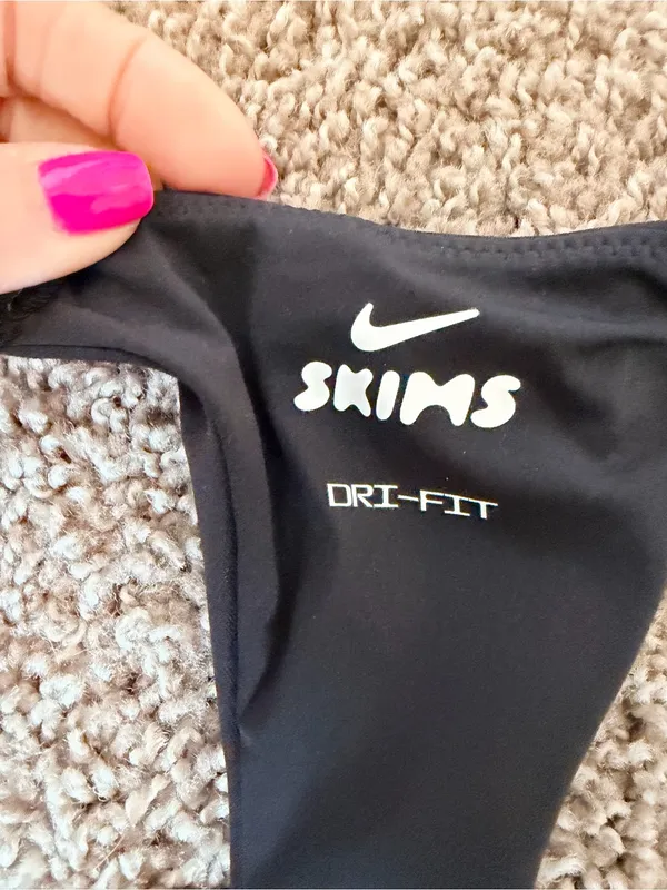 Nike x SkimS Matte Women's Racerback Tank Top size xs obsidian NWT - Image 5
