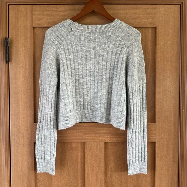 Cotton On Grey Knit Crewneck Pullover Long Sleeve Sweater Women’s size Small​​ - Image 7